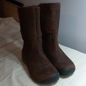 Keen brown leather boots